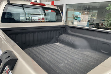 ���� ��ʮ��T30̽�ռ� 2024�� ������ 3.0T���� 143���� ���� �ֶ�˫��Ƥ��ͼƬ