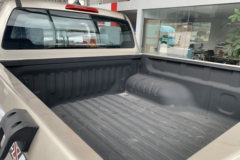 庆铃 五十铃T30探险家 2024款 舒享版 3.0T柴油 143马力 四驱 手动双排皮卡