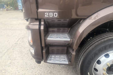 һ�����J6L ��Ӣ�� 5.7L���� 290���� 4X2 ��ʿ��8�� �߶� 6.75�������ػ���ͼƬ