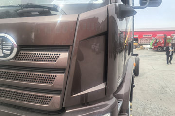 һ�����J6L ��Ӣ�� 5.7L���� 290���� 4X2 ��ʿ��8�� �߶� 6.75�������ػ���ͼƬ