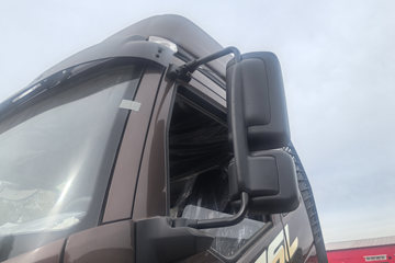 һ�����J6L ��Ӣ�� 5.7L���� 290���� 4X2 ��ʿ��8�� �߶� 6.75�������ػ���ͼƬ