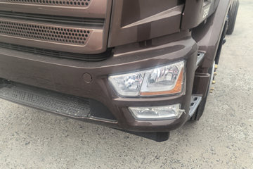 һ�����J6L ��Ӣ�� 5.7L���� 290���� 4X2 ��ʿ��8�� �߶� 6.75�������ػ���ͼƬ