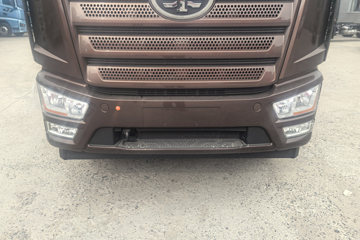 һ�����J6L ��Ӣ�� 5.7L���� 290���� 4X2 ��ʿ��8�� �߶� 6.75�������ػ���ͼƬ