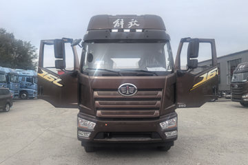 һ�����J6L ��Ӣ�� 5.7L���� 290���� 4X2 ��ʿ��8�� �߶� 6.75�������ػ���ͼƬ