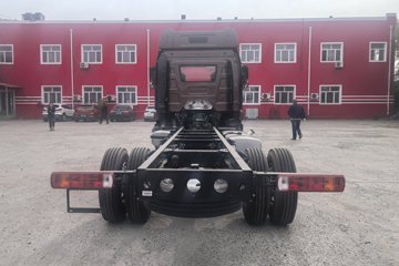 һ�����J6L ��Ӣ�� 5.7L���� 290���� 4X2 ��ʿ��8�� �߶� 6.75�������ػ���ͼƬ