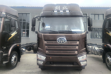 һ�����J6L ��Ӣ�� 5.7L���� 290���� 4X2 ��ʿ��8�� �߶� 6.75�������ػ���ͼƬ