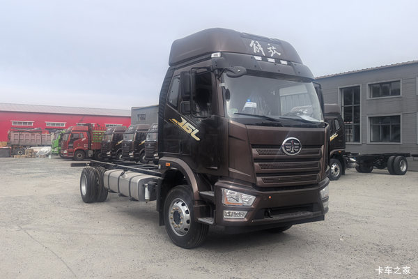 一汽解放J6L 精英版 5.7L柴油 290马力 4X2 法士特8档 高顶 6.75米栏板载货车