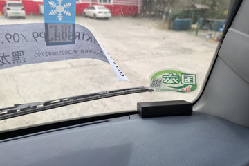 һ�����J6L ��Ӣ�� 5.7L���� 290���� 4X2 ��ʿ��8�� �߶� 6.75�������ػ���ͼƬ