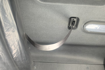 һ�����J6L ��Ӣ�� 5.7L���� 290���� 4X2 ��ʿ��8�� �߶� 6.75�������ػ���ͼƬ