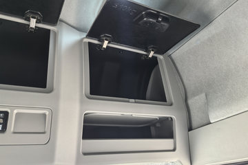 һ�����J6L ��Ӣ�� 5.7L���� 290���� 4X2 ��ʿ��8�� �߶� 6.75�������ػ���ͼƬ