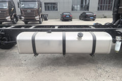 一汽解放J6L 精英版 5.7L柴油 290马力 4X2 法士特8档 高顶 6.75米栏板载货车