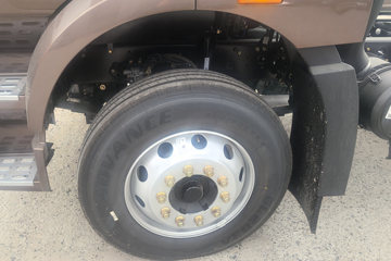 һ�����J6L ��Ӣ�� 5.7L���� 290���� 4X2 ��ʿ��8�� �߶� 6.75�������ػ���ͼƬ