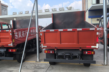 �����½�����S1 2.5L���� 160���� 4X2 ��ʿ��10�� 3.5�׵�����ж��ͼƬ