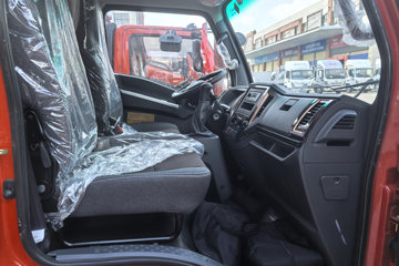 �����½�����S1 2.5L���� 160���� 4X2 ��ʿ��10�� 3.5�׵�����ж��ͼƬ