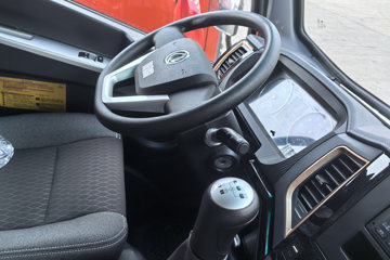 �����½�����S1 2.5L���� 160���� 4X2 ��ʿ��10�� 3.5�׵�����ж��ͼƬ