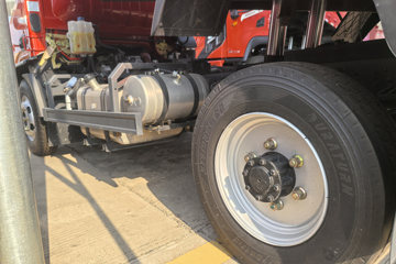 �����½�����S1 2.5L���� 160���� 4X2 ��ʿ��10�� 3.5�׵�����ж��ͼƬ