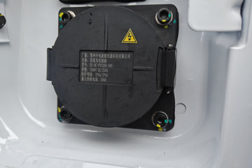 Զ�� ����F1E 2025���ǻ۰�  3.05�׵��Ŵ��綯��ʽ΢�� ����51.39kWhͼƬ