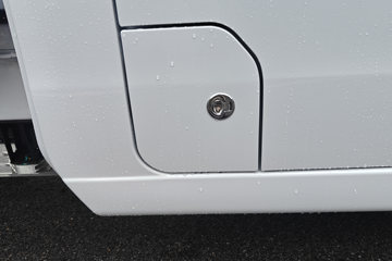 Զ�� ����F1E 2025���ǻ۰�  3.05�׵��Ŵ��綯��ʽ΢�� ����51.39kWhͼƬ