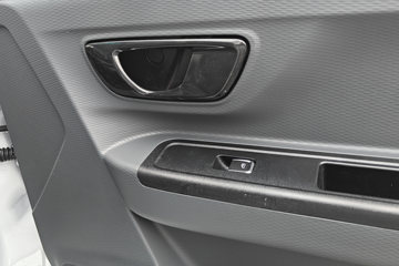 Զ�� ����F1E 2025���ǻ۰�  3.05�׵��Ŵ��綯��ʽ΢�� ����51.39kWhͼƬ
