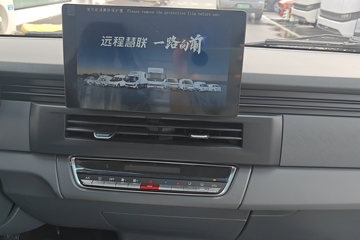 Զ�� ����F1E 2025���ǻ۰�  3.05�׵��Ŵ��綯��ʽ΢�� ����51.39kWhͼƬ