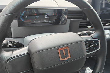 Զ�� ����F1E 2025���ǻ۰�  3.05�׵��Ŵ��綯��ʽ΢�� ����51.39kWhͼƬ