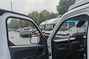 Զ�� ����F1E 2025���ǻ۰�  3.05�׵��Ŵ��綯��ʽ΢�� ����51.39kWhͼƬ