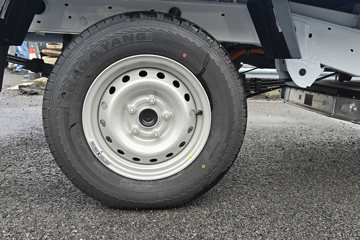 Զ�� ����F1E 2025���ǻ۰�  3.05�׵��Ŵ��綯��ʽ΢�� ����51.39kWhͼƬ