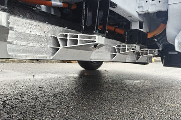 Զ�� ����F1E 2025���ǻ۰�  3.05�׵��Ŵ��綯��ʽ΢�� ����51.39kWhͼƬ