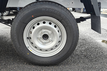 Զ�� ����F1E 2025���ǻ۰�  3.05�׵��Ŵ��綯��ʽ΢�� ����51.39kWhͼƬ