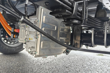Զ�� ����F1E 2025���ǻ۰�  3.05�׵��Ŵ��綯��ʽ΢�� ����51.39kWhͼƬ
