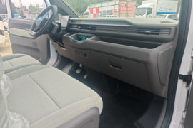 全新星享V7E&nbsp;电动封闭厢货驾驶室图片