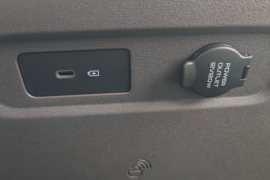 全新星享V7E&nbsp;电动封闭厢货驾驶室图片