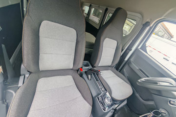 Զ�� ����V6E���ܰ� 2.3T 6�� 4.845�״��綯��� ��о46.08kWhͼƬ