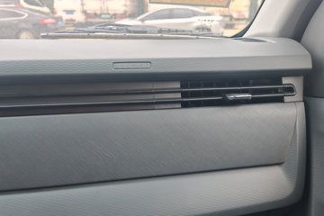 Զ�� ����V6E���ܰ� 2.3T 6�� 4.845�״��綯��� ��о46.08kWhͼƬ