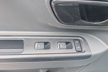 Զ�� ����V6E���ܰ� 2.3T 6�� 4.845�״��綯��� ��о46.08kWhͼƬ