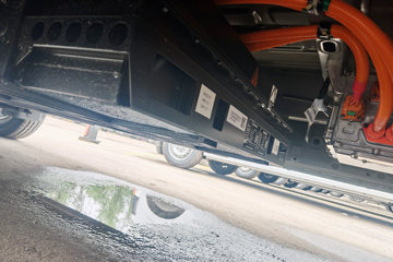 Զ�� ����V6E���ܰ� 2.3T 6�� 4.845�״��綯��� ��о46.08kWhͼƬ