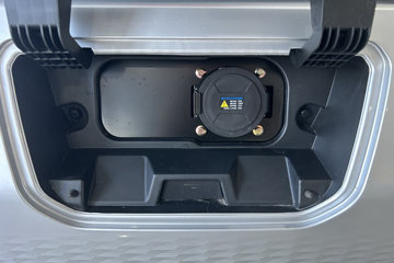 �������ó� ����X7 ������ Һɲ 3.815�׵��Ŵ��綯����΢�� ����62.98kWhͼƬ