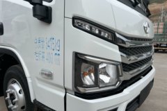 跃进 福星S100Q 1.8L 133马力 汽油 4.2米单排栏板小卡 跃进 福星S100Q 1.8L 133马力 汽油 4.2米单排栏板小卡