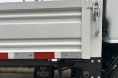 跃进 福星S100Q 1.8L 133马力 汽油 4.2米单排栏板小卡 跃进 福星S100Q 1.8L 133马力 汽油 4.2米单排栏板小卡