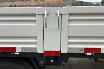 Ծ�� ����S100Q 1.8L 133���� ���� 4.2�׵�������С��ͼƬ