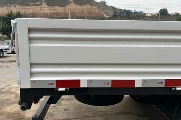 Ծ�� ����S100Q 1.8L 133���� ���� 4.2�׵�������С��ͼƬ