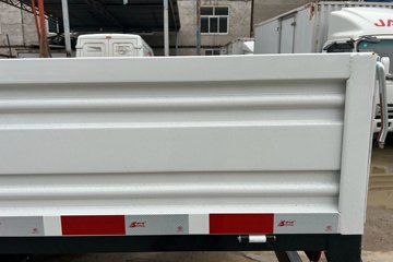 Ծ�� ����S100Q 1.8L 133���� ���� 4.2�׵�������С��ͼƬ