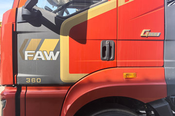 һ�����J6G �캽�� 7.8L���� 360���� 4X2 һ�����10�� �߶� 8����ʽ�ػ���ͼƬ