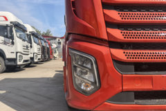 一汽解放J6G 领航版 7.8L柴油 360马力 4X2 一汽解放10档 高顶 8米厢式载货车