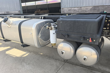 һ�����J6G �캽�� 7.8L���� 360���� 4X2 һ�����10�� �߶� 8����ʽ�ػ���ͼƬ