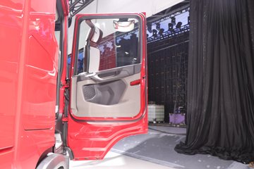 ˹��������500R ��������� 12.7L���� 500���� 6X2R ˹������14�� AMT�Զ��� ǣ����ͼƬ