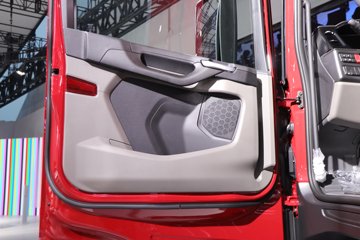 ˹��������500R ��������� 12.7L���� 500���� 6X2R ˹������14�� AMT�Զ��� ǣ����ͼƬ