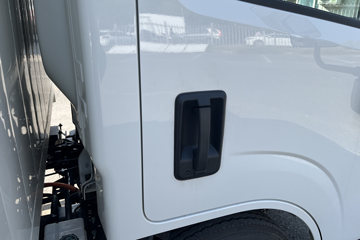 ����E˳�� 2025�� ���綯 4X2 Һɲ 3.8�׵�����ʽ�Ῠ �д��º�50.38kWhͼƬ