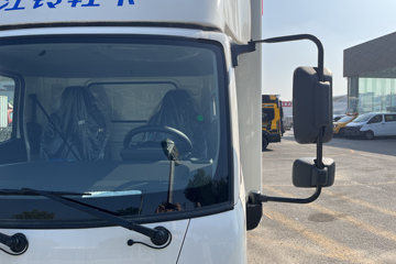 ����E˳�� 2025�� ���綯 4X2 Һɲ 3.8�׵�����ʽ�Ῠ �д��º�50.38kWhͼƬ