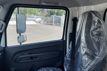 ����E˳�� 2025�� ���綯 4X2 Һɲ 3.8�׵�����ʽ�Ῠ �д��º�50.38kWhͼƬ